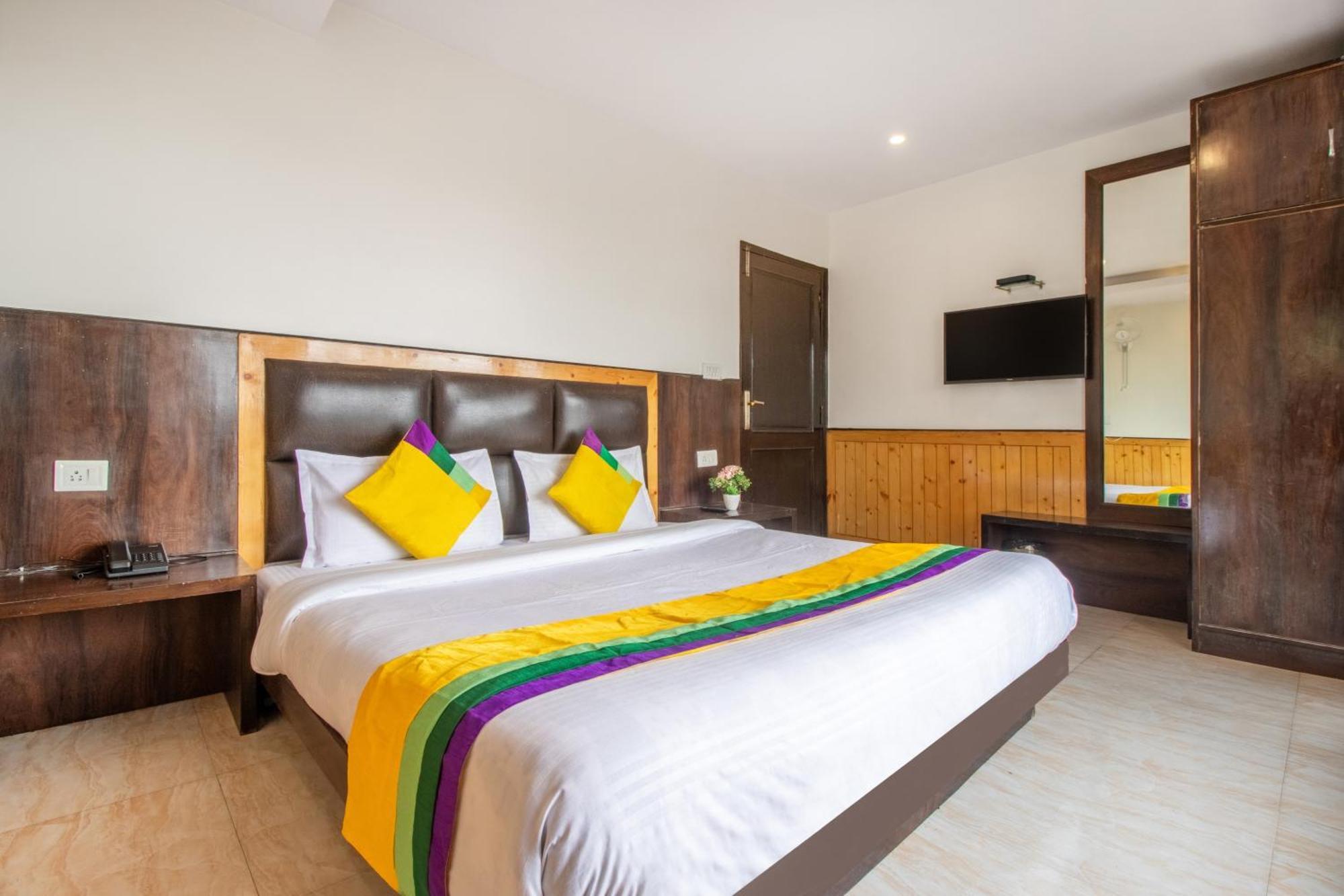 Itsy Hotels Avantika With Forest View Shimla Buitenkant foto